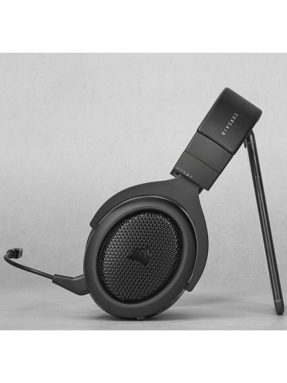 Corsair HS70 Bluetooth Gaming Headset in Black - Picture 10 of 13